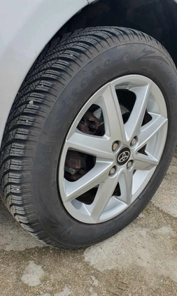 Toyota Yaris cena 10900 przebieg: 225000, rok produkcji 2007 z Mikołajki małe 56